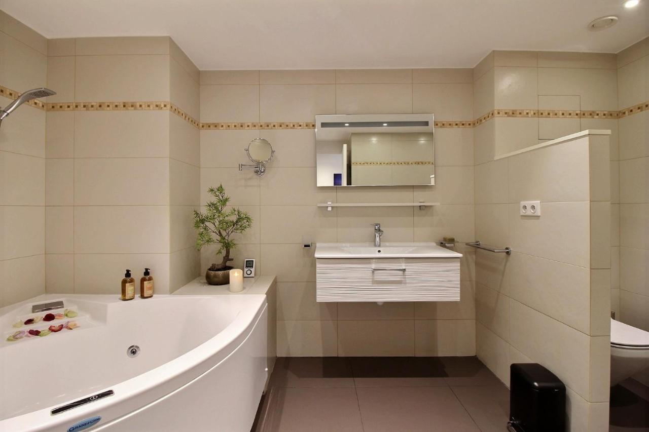 Assia & Nathalie - Luxury B&B Marais Paris Exterior foto